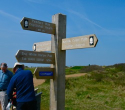 Holme signpost