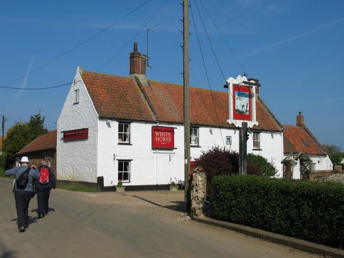 THe White Horse, Holme